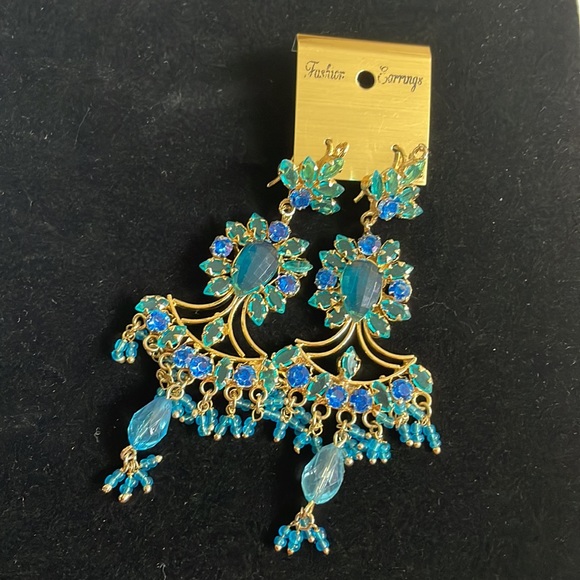 Blue Earrings - Picture 2 of 3